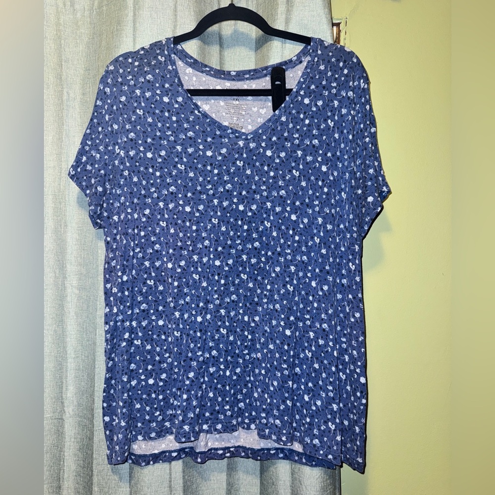 Free -Nine West Blue and White Floral Short Sleeve Top